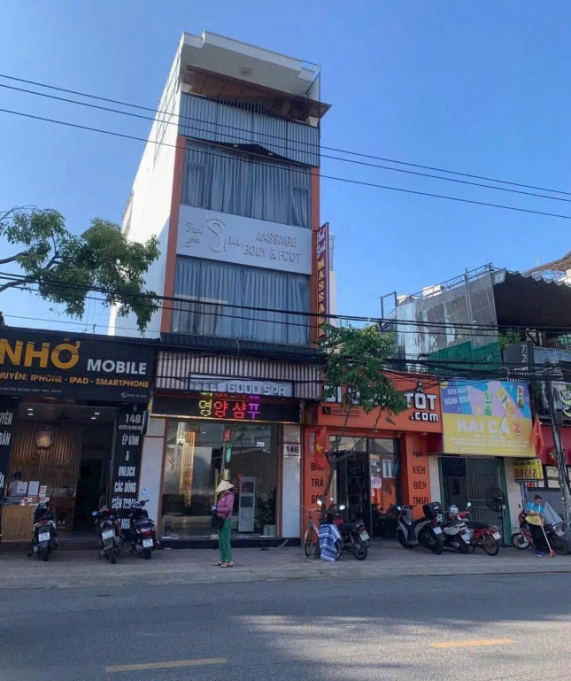 CHO THUÊ NHÀ NGUYÊN CĂN NGUYỄN THỊ MINH KHAI - Mặt tiền kinh doanh sầm uất