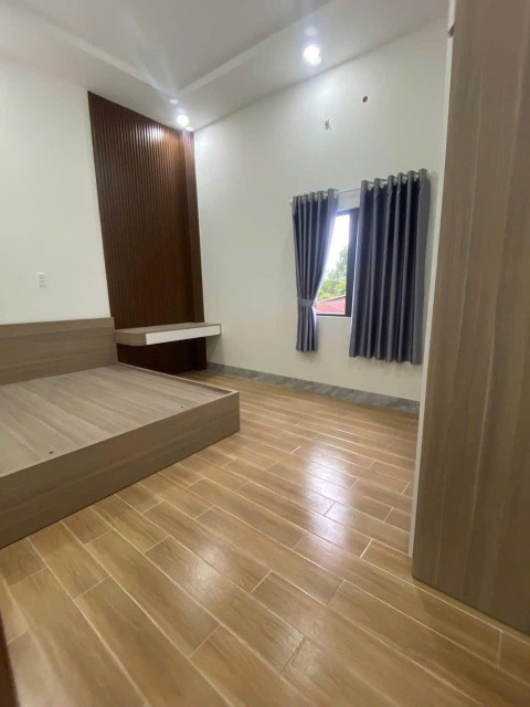 BÁN NHÀ PHÚ HÒA -  ĐƯỜNG NHỰA 5M. 1 TRỆT 1 LẦU 3 P NGỦ