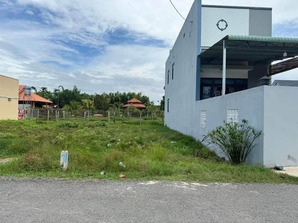 Đất Tân Thông Hội 200m2, 7x28,5m2 giá bán 668tr, Sổ Hồng Riêng, liên hệ: 0867817076