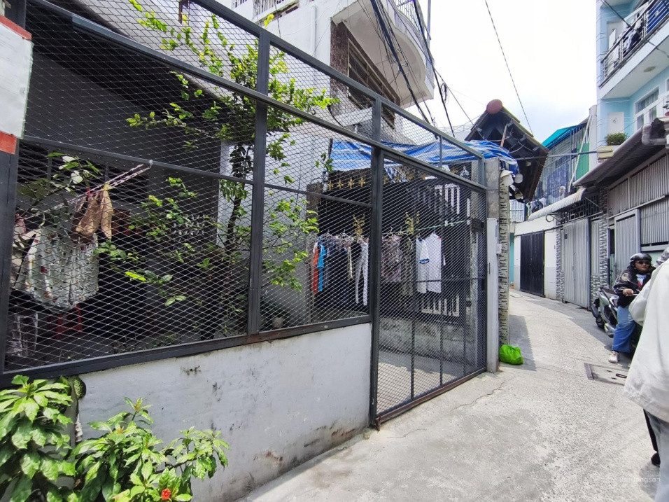 BÁN NHÀ MỚI GẦN CHỢ RẠCH ÔNG Q.8- 100m2 -  NGANG 5m - CHỈ HƠN 7 TỶ.