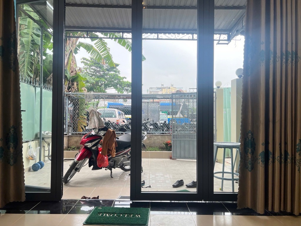 Nhà hxh Nguyễn Thị Thập, ngang 5 * 14m, chỉ hơn 5 tỷ