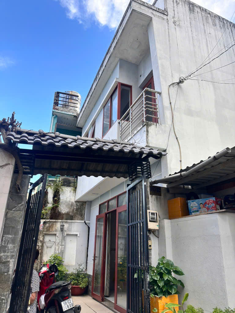 Bán nhà HBG Trung tâm Q.7. 147 Nguyễn Thị Thập, Tân Phú, Q7. DT 73m2. Giá chỉ 5,5tỷ