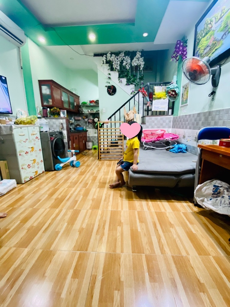 Bán nhà Nguyễn Thị Tú, gần ngã tư Gò Mây, Bình Tân, 24m2 - 3.8x5 - 2 tầng, chỉ hơn 1 tỷ.