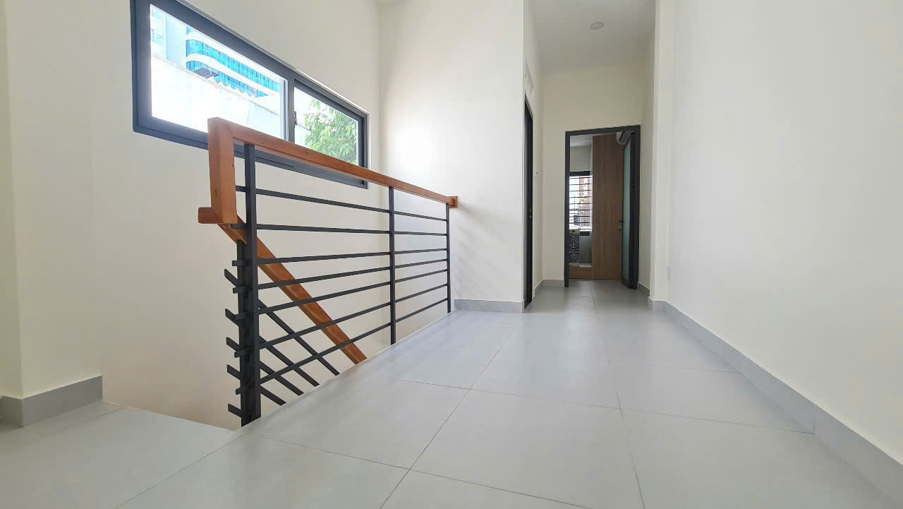 Bán nhà đẹp hẻm phố Tây Nguyễn Thiện Thuật Diện tích: 35m2, bán: 4.8 tỷ  Liên hệ: e Hải