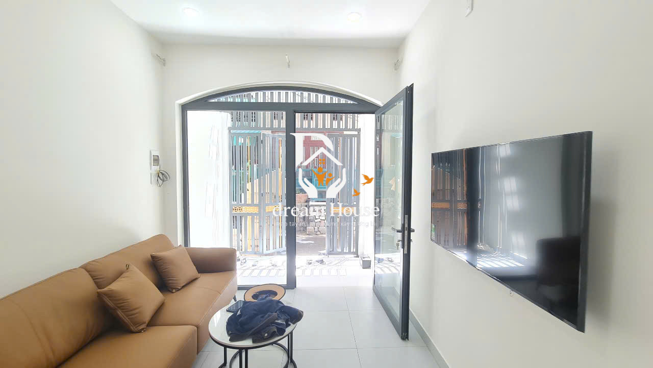 🌟 SIÊU PHẨM NHÀ ĐẸP FULL NỘI THẤT PHỐ TÂY - GIÁ 4,8 TỶ 🌟
📍 Nguyễn Thiện Thuật, TP. Nha Trang