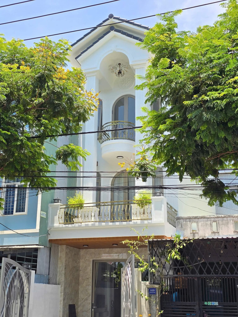 Bán nhà Nguyễn Thúy, cách Biển 300, nhà 3 Tầng 4 phòng ngủ