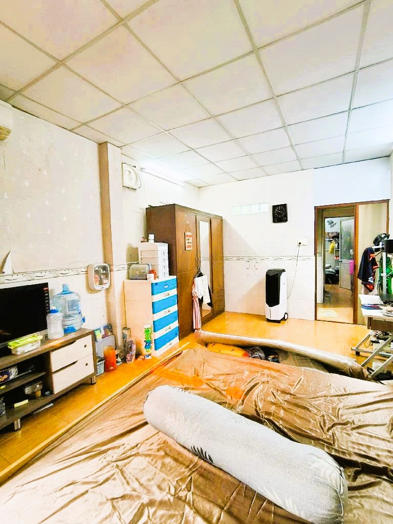 Bán nhà MTKD đường 16m, 54m2, 3 tầng, quận 10, sát Nguyễn Chí Thanh, HĐT 300tr, 11.x tỷ