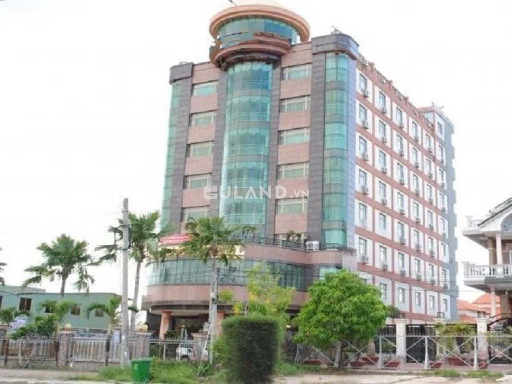 CHÍNH CHỦ Cần Bán 1 Tòa Nhà Bệnh Viện Trường Học Ở  Đường Nguyễn Trãi Thành Phố Cà Mau