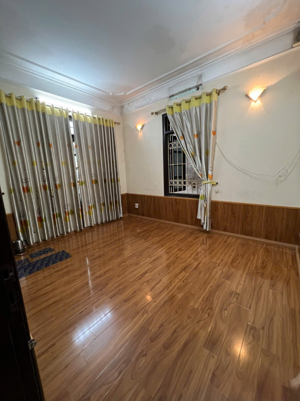 Bán nhà NguyễnTrãi (Thanh Xuân) 215m, 3 tầng, mt 9.9m, giá 62 tỷ