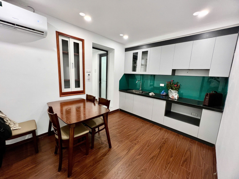Nhỉnh 2 tỷ! Căn hộ tập thể Nguyễn Trãi, Thanh Xuân, 2 ngủ, nhà đẹp full nội thất, gần ô tô