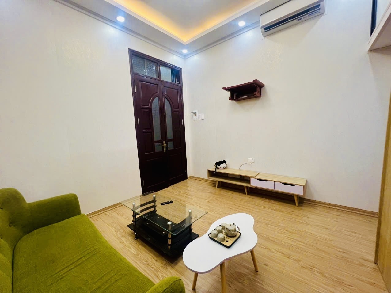 Bán nhà Tập thể đường Nguyễn Trãi, Thanh Xuân, 2 ngủ, 2wc nhà đẹp full nội thất, cực gần phố