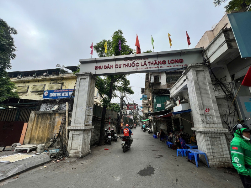 Bán căn hộ tầng 1 tập thể Thuốc lá Thăng Long, Thanh Xuân, ở luôn, gần Royal City