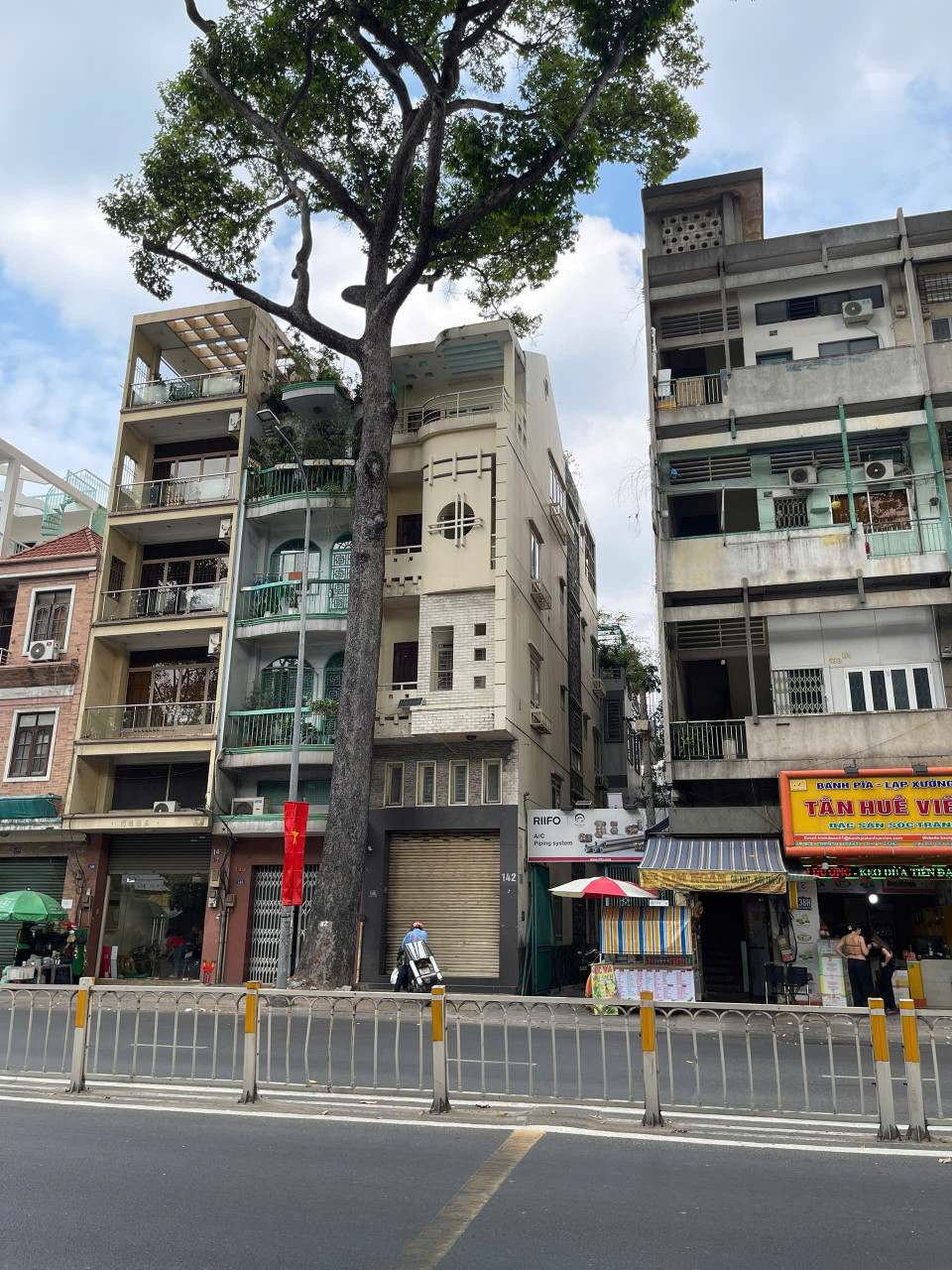 Bán Nhà Mặt Tiền Đường Nguyễn Tri Phương, P.9, Q.5 - 3.7x13.8m - Chỉ 25 Tỷ