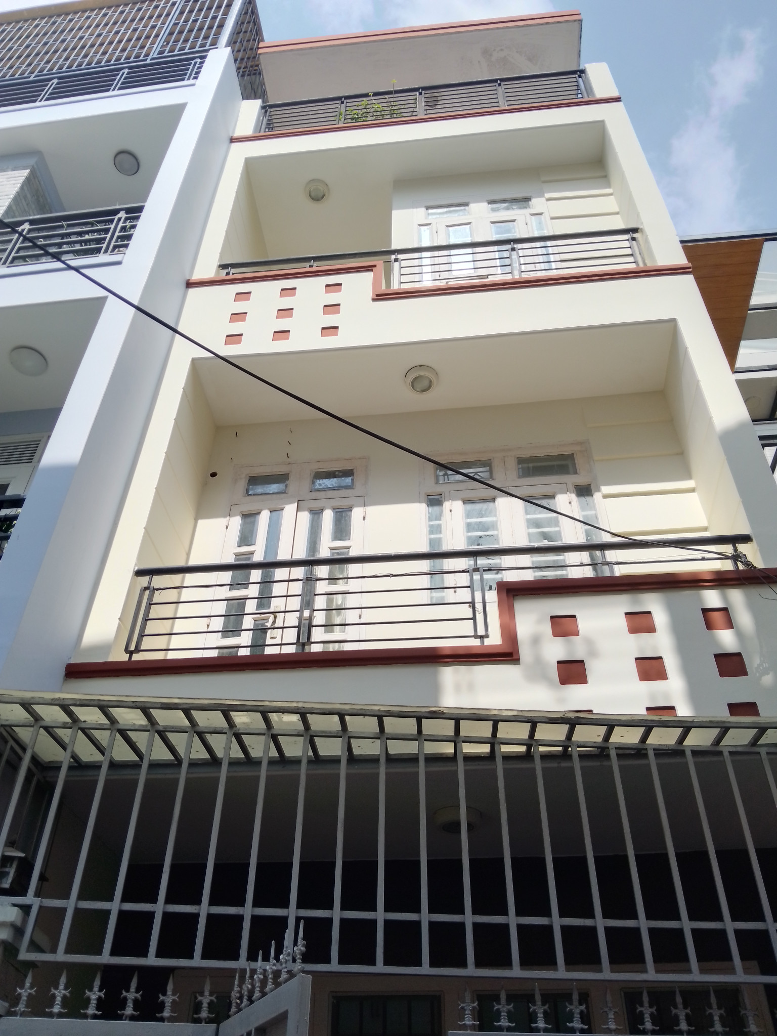 Cho Thuê Nhà Nguyên Căn 3 Tầng + Sân Thượng, Đường Nguyễn Tuyển, Hẻm Ô Tô, Khu Văn Hóa Dân Trí Cao