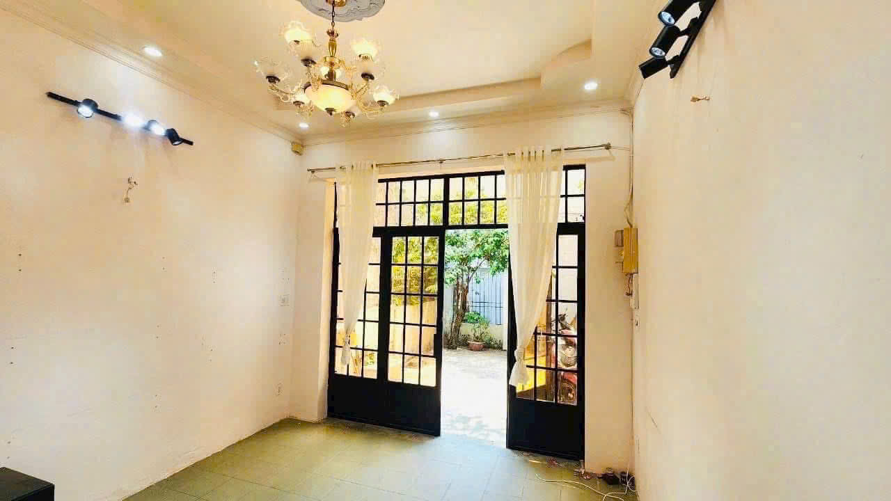 gàn Sân Bay, 4x17,5M, 3 phòng ngủ Nguyễn Văn Công P.3 Gò Vấp Chỉ 4 tỷ7