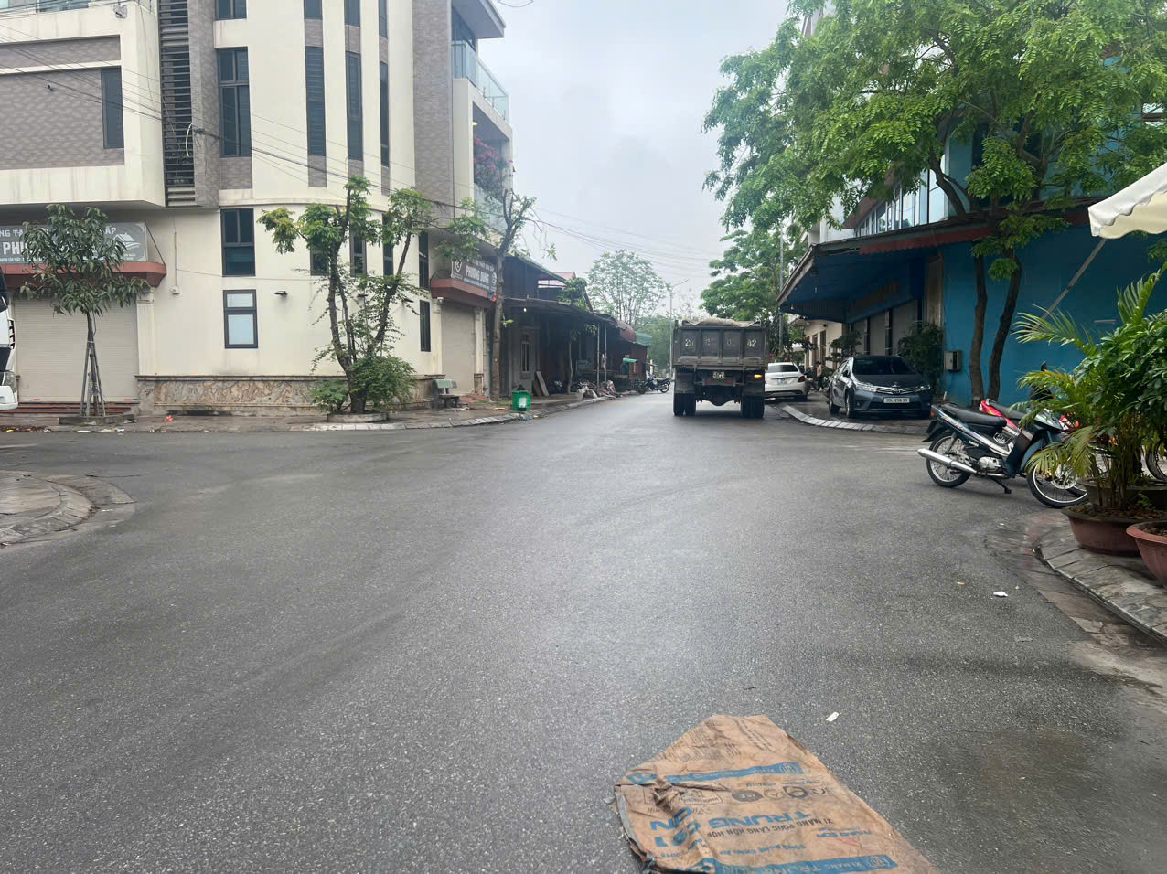 Phù Khê, 4,5 tỷ, 90m2, đẹp, nhiều tiện ích

Khu đô thị mới Phù Khê, đang chờ đón chủ nhân mới với lô đất siêu đẹp này.

- Diện tích 90m2, mặt tiền 5m,