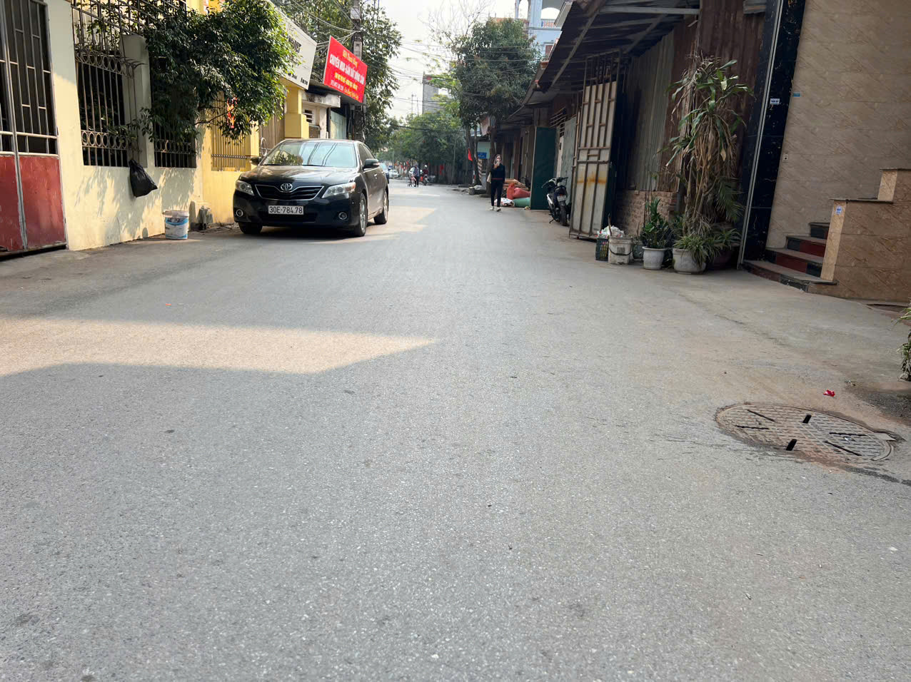 Nhanh tay sở hữu lô đất tại KĐT Phù Khê, Từ Sơn, Bắc Ninh với diện tích 70m2, giá chỉ 1,9 tỷ VND. 
- Pháp lý đầy đủ, sổ đỏ/ sổ hồng rõ ràng.
- Mặt tiền rộng 5m, ngõ vào rộng 6m,