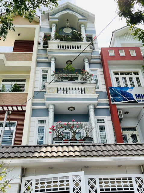 NHÀ 4 TẦNG MẶT TIỀN NGUYỄN VĂN CỪ GẦN BV SIS , BV NHI ĐỒNG