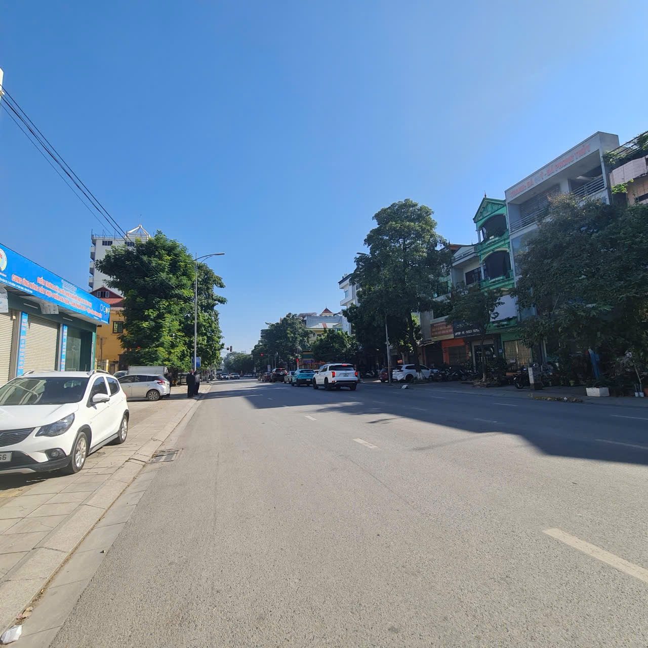 Bán 76.5m mặt tiền 4.5m đất mặt đường nguyễn văn cừ ngay cạnh chợ hoà đình. Kinh doanh sầm uất. Phường võ cường tỉnh bắc ninh