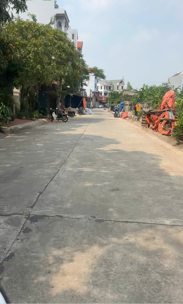 💥 "Mặt tiền rộng, giá tốt! Bán đất 89.3m2 giá 2 tỷ 2, vị trí tuyệt vời!"