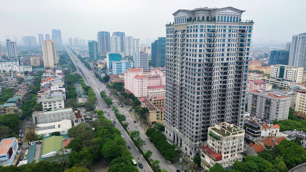 Bán căn hộ siêu cao cấp đường Nguyễn Văn Huyên 203m2 3 phòng ngủ cực rộng có phòng xông hơi riêng