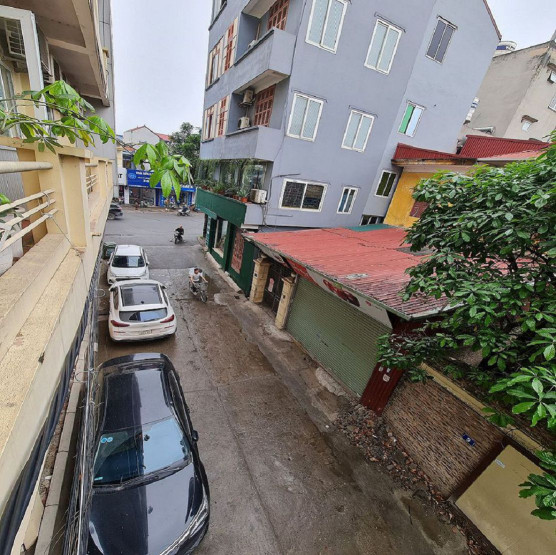 Chưa đến 5 tỷ có 39m2 đất trung tâm Long Biên, Hà Nội. Ô tô vào nhà. Lh 0989894845