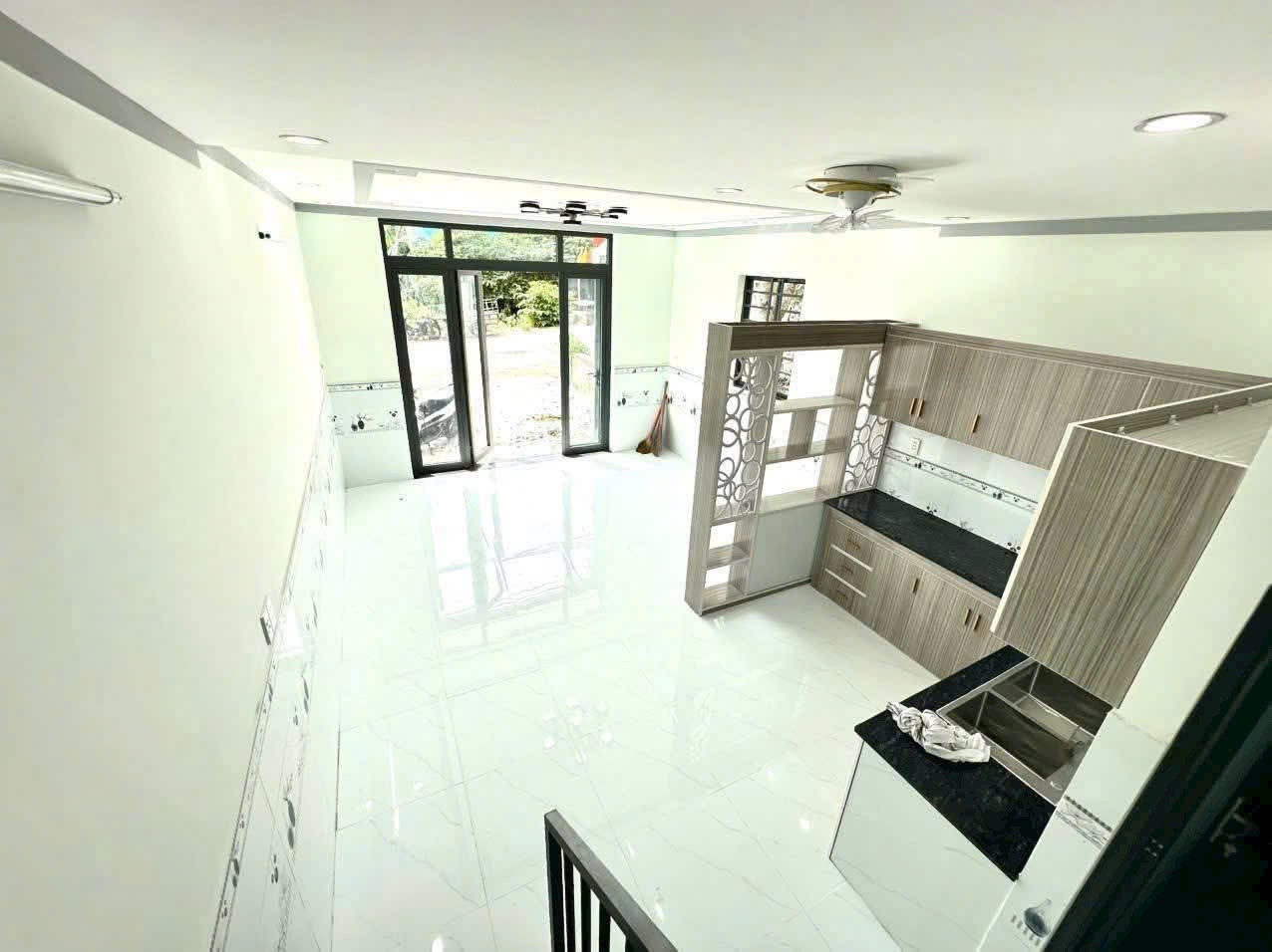 Bán nhà 1 trệt 1 lầu , mặt tiền đường kinh doanh buôn bán , Hoá An , Phường Biên Hoà. Chỉ 1Ty300tr