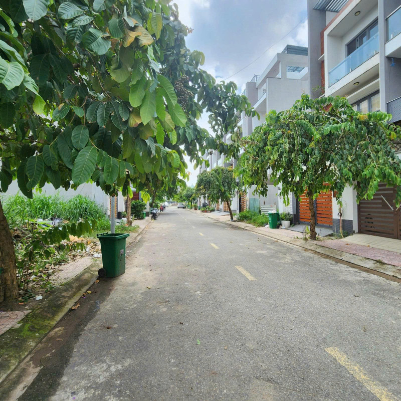 Đất sổ hồng riêng 120m2 giá chỉ 2,4 tỷ ngay KDC Đồng Phượng, Đông Hưng Thuận, Quận 12