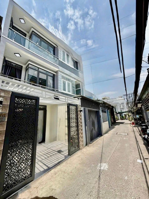 BÁN NHÀ ĐẸP LUNG LINH - NHÀ 3 TẦNG - HẺM 160 NGUYỄN VĂN QUỲ. QUẬN 7 - FULL NỘI THẤT- VÀO Ở NGAY