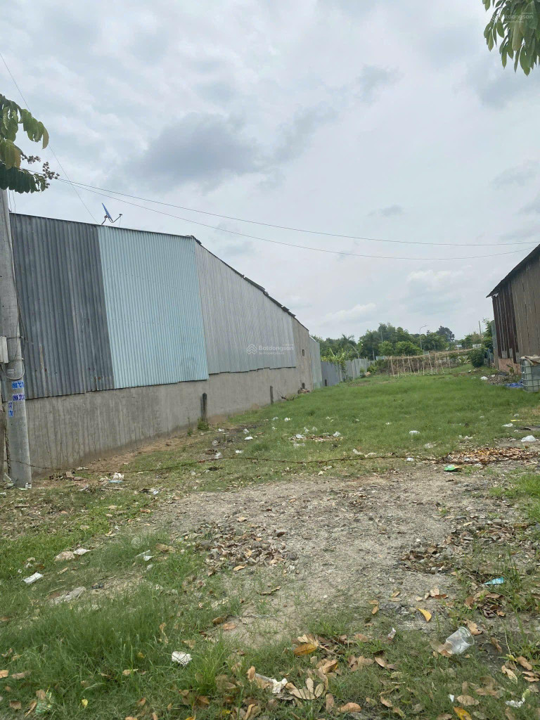 Bán lô đất siêu đẹp 200m2 Full thổ ngay trung tâm Thị Trấn Trảng Bàng , Giá 750 triệu, sổ riêng