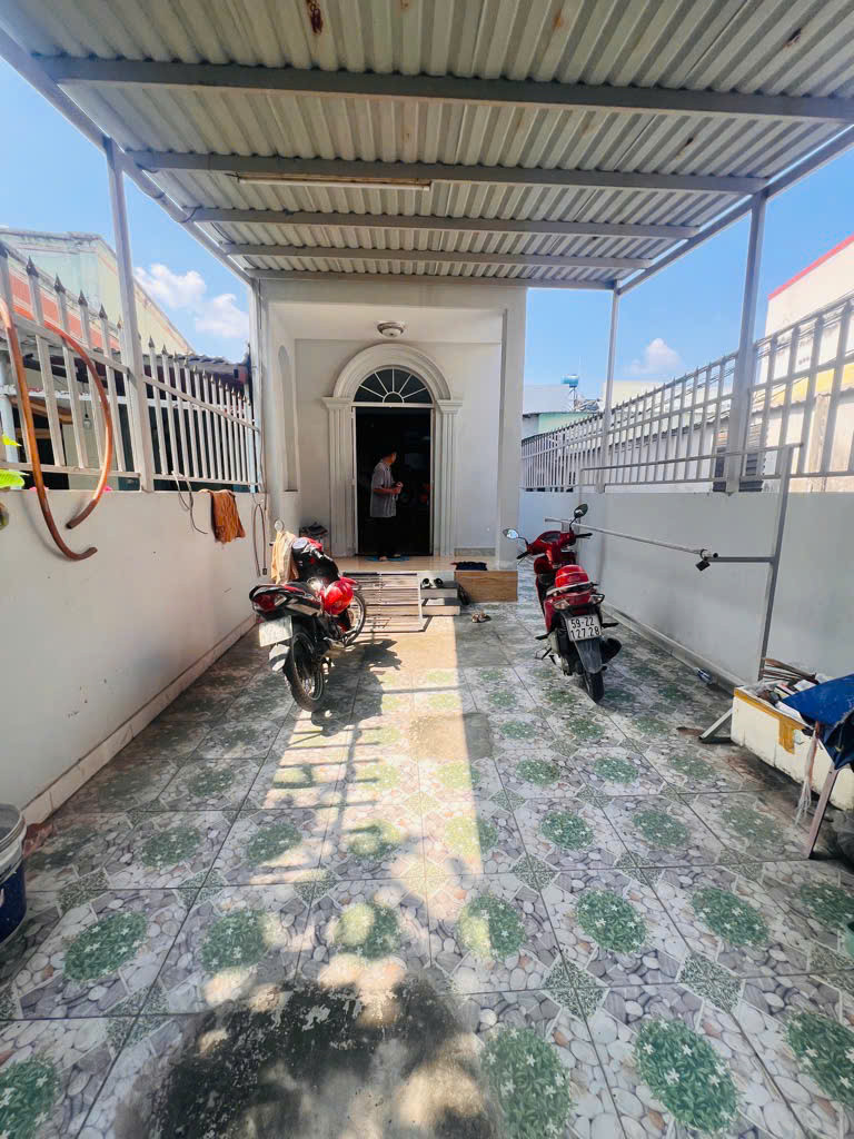 🔥 CƠ HỘI SỞ HỮU NHÀ GÓC 2 MẶT TIỀN - HẺM XE HƠI - NHÀ MỚI Ở NGAY - GẦN KCN HIỆP PHƯỚC - CHỈ 4,2 TỶ 🔥