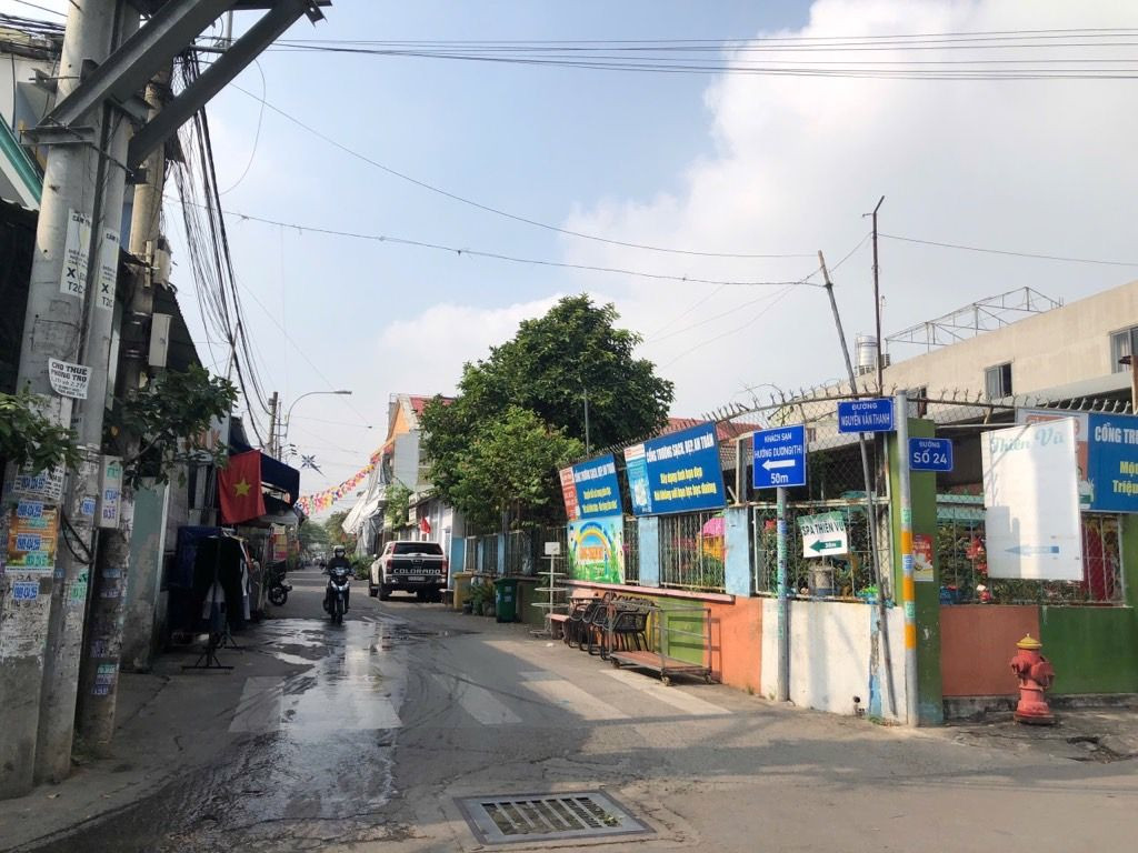 🚨 NHÀ 2 TẦNG DT 126M2 NGANG 6M GIÁ 4.5 TỶ SÁT VINHOMES GRAND PARK Q9, NGUYỄN XIỂN ⏰