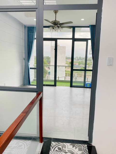 Bán nhà Nguyễn Xiển,Quận 9, 5mx12m giá 4tỷ590, 1trêt2lầu+4PN+4WC+Ban công