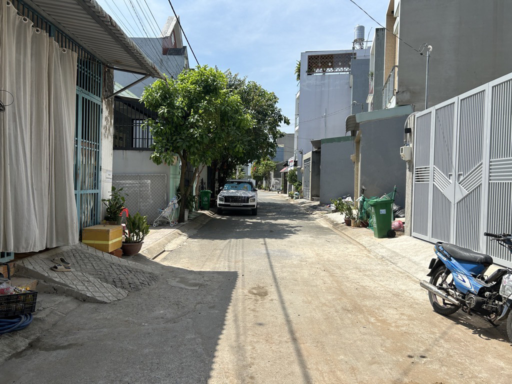 BÁN ĐẤT ĐƯỜNG XE HƠI, SÁT VINHOMES QUẬN 9 - 64m2 (4,3 x 15), NGUYỄN XIỂN, KHU PHÂN LÔ NHÀ LẦU
