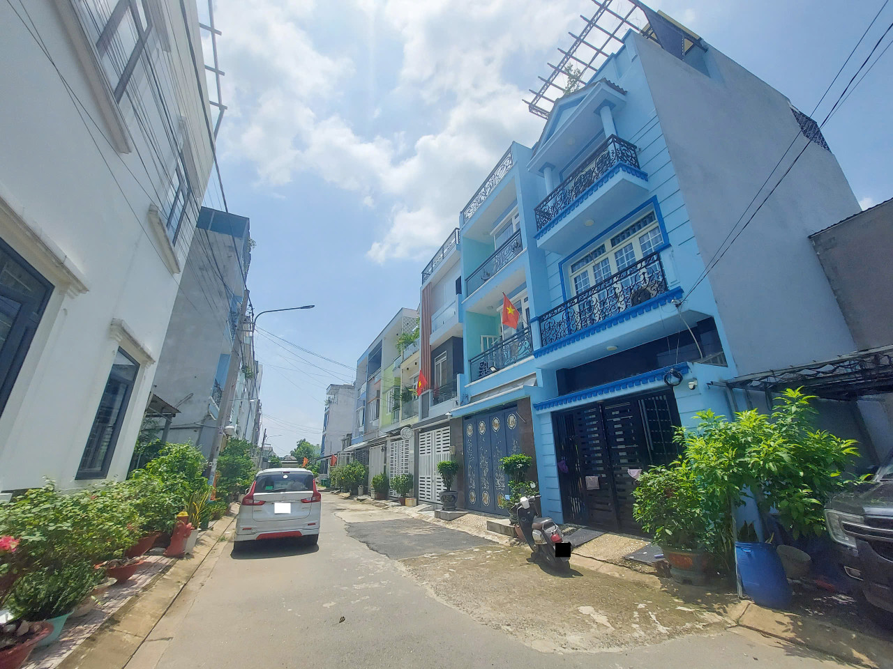🏡 BÁN NHÀ 4 TẦNG ĐƯỜNG XE HƠI 8M – 52m2(4,15 x 12) NGAY VINHOMES GRAND PARK, NGUYỄN XIỂN, QUẬN 9