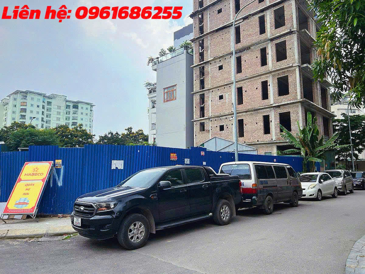Bán đất ngõ 168 Nguyễn Xiển Thanh Xuân lô góc 2 mặt phố 3 mặt thoáng DT 635m2 giá 198 tỷ