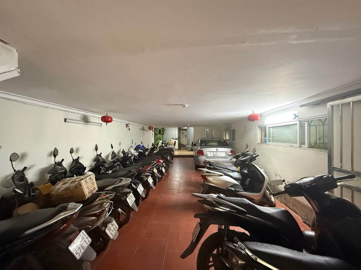 Nhà Nguyễn Xiển. Thanh Xuân. 9 Tầng. Lô Góc. Ô Tô. Vỉa Hè. DT 97m2. MT 5.3m. Giá 51.5 Tỷ