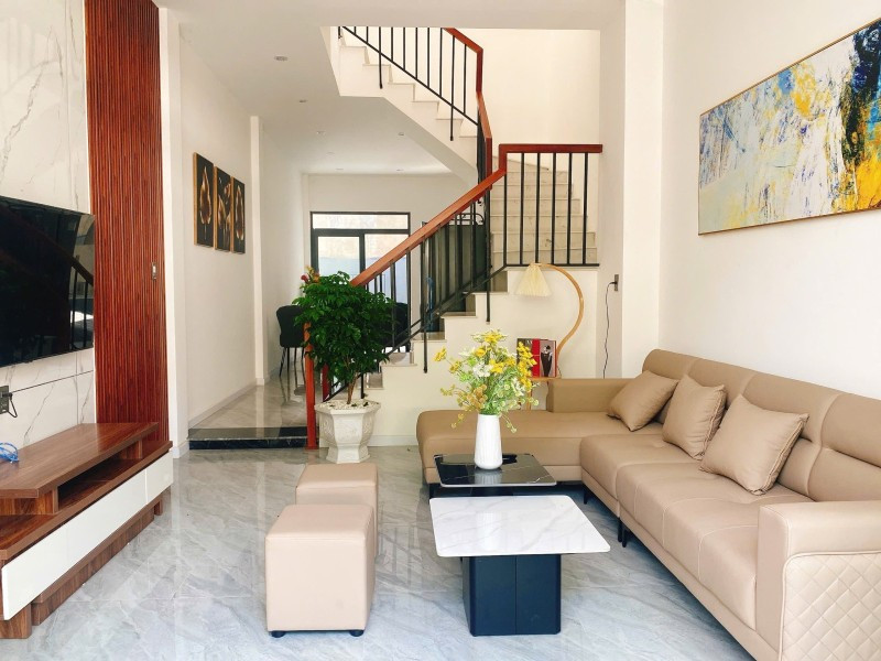 # Mặt Tiền Nguyễn Xuân Hữu gần Thăng Long, 84m2, 3 tầng mới, hiện đại, 5.x tỷ
