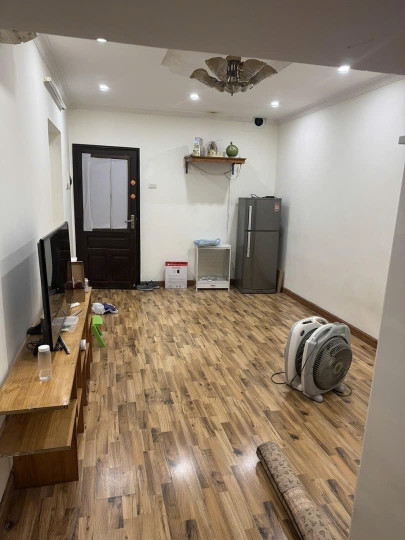 Cho Thuê Nhà Tầng 3 Khu Tập Thể, Nhà Phân Lô Đường Vĩnh Hồ, Phường Thịnh Quang, Đống Đa, Hà Nội