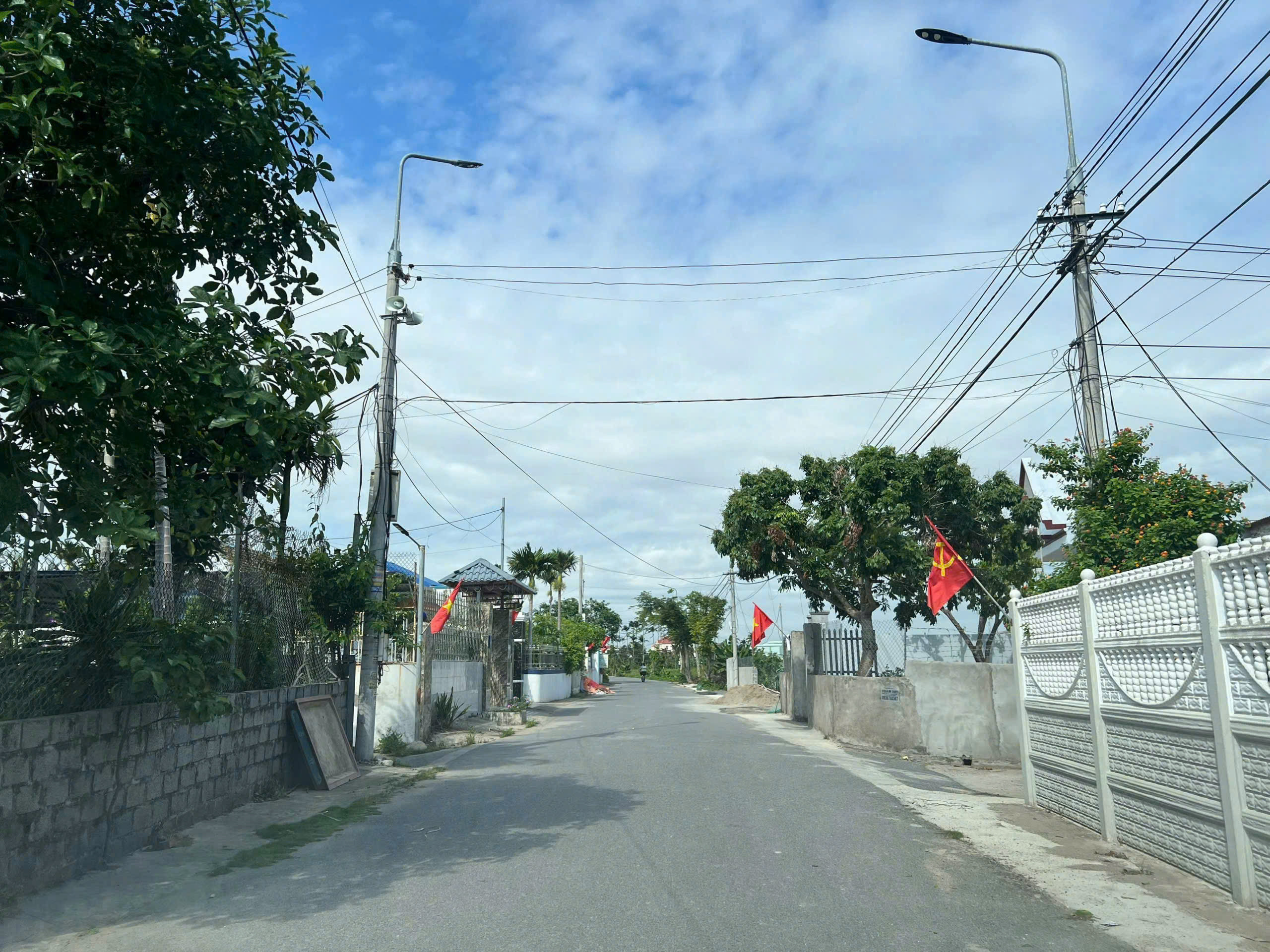 [Giá rẻ] Lô đất 90m² full thổ cư ngang 4,5m giá 2.18 tỷ tại Đường Nhà Mạc Phường Dương Kinh