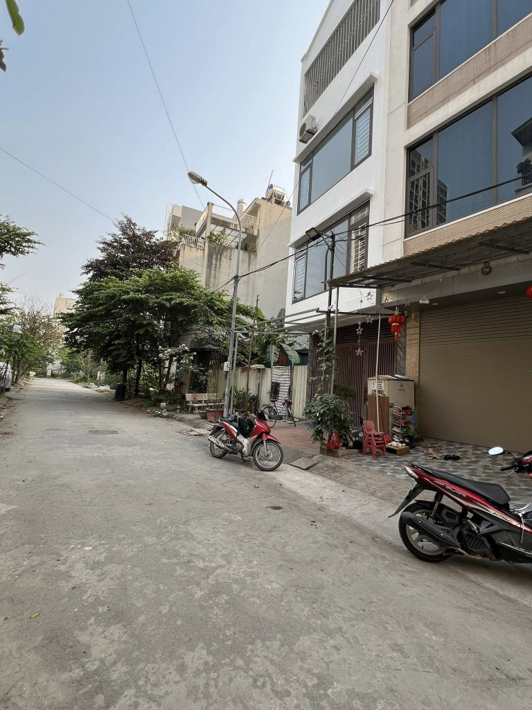 Bán Nhà Phân Lô  Hà Đông Khu B Yên Nghĩa 50m x 4 tầng Mt 4.5m Giá 11.7 Tỷ.