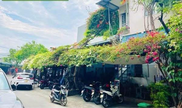 Bán nhà 2 mặt tiền đẹp lung linh  đường 10m5  Ninh Tốn