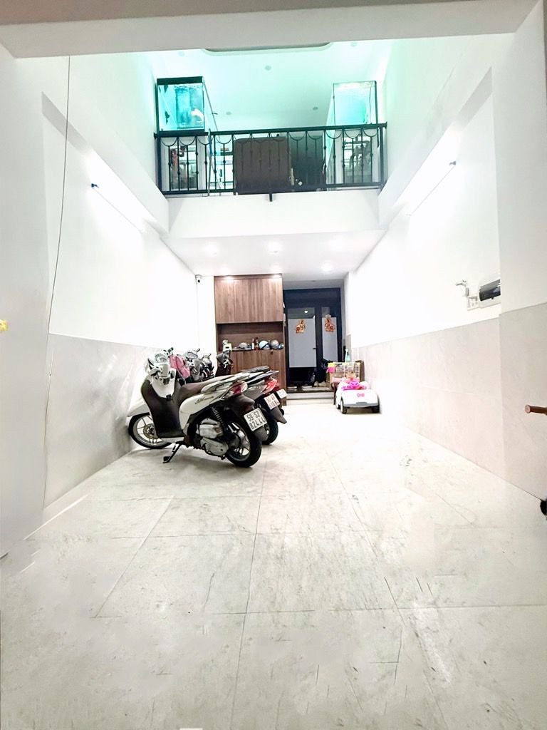 Bán căn hộ dịch vụ nơ trang long 6 tầng thang máy