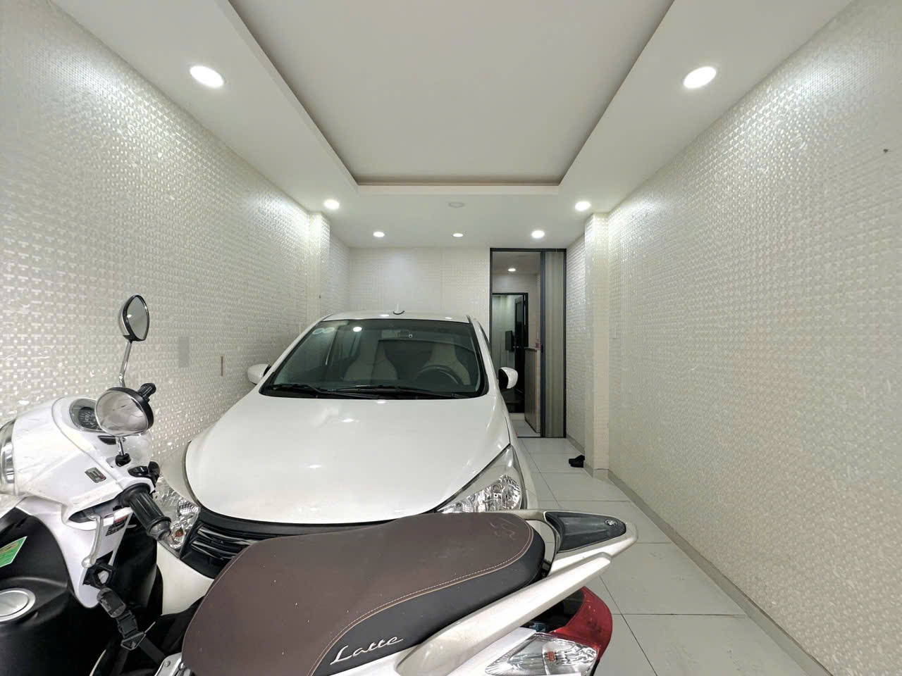 CỰC HIẾM NHÀ CHÍNH CHỦ - HẺM XE HƠI TRÁNH - NƠ TRANG LONG - P7 BÌNH THẠNH - 5PN LỚN - GẤP BÁN 7.5 TỶ - TL