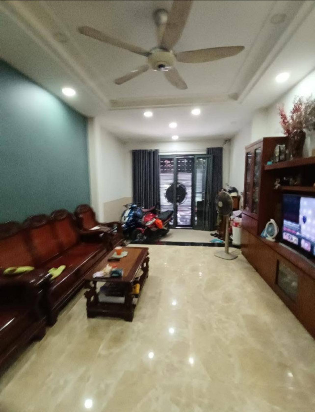 Nhà 3 tầng, đối diện Chợ Phước Long, mặt tiền đường 15B, 76m2, thu nhập 300triệu/Năm, P.Phú Mỹ Quận 7-Giá 13 tỷ