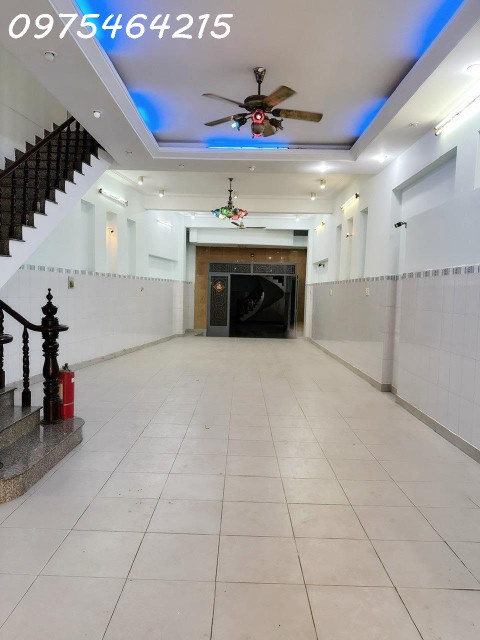 BÁN NHÀ MẶT TIỀN KINH DOANH 4 TẦNG – ĐƯỜNG KHA VẠN CÂN, PHƯỜNG LINH ĐÔNG, THỦ ĐỨC

💎 Diện tích lớn: 8x35m – Sổ hồng riêng – Giá chỉ 26 tỷ