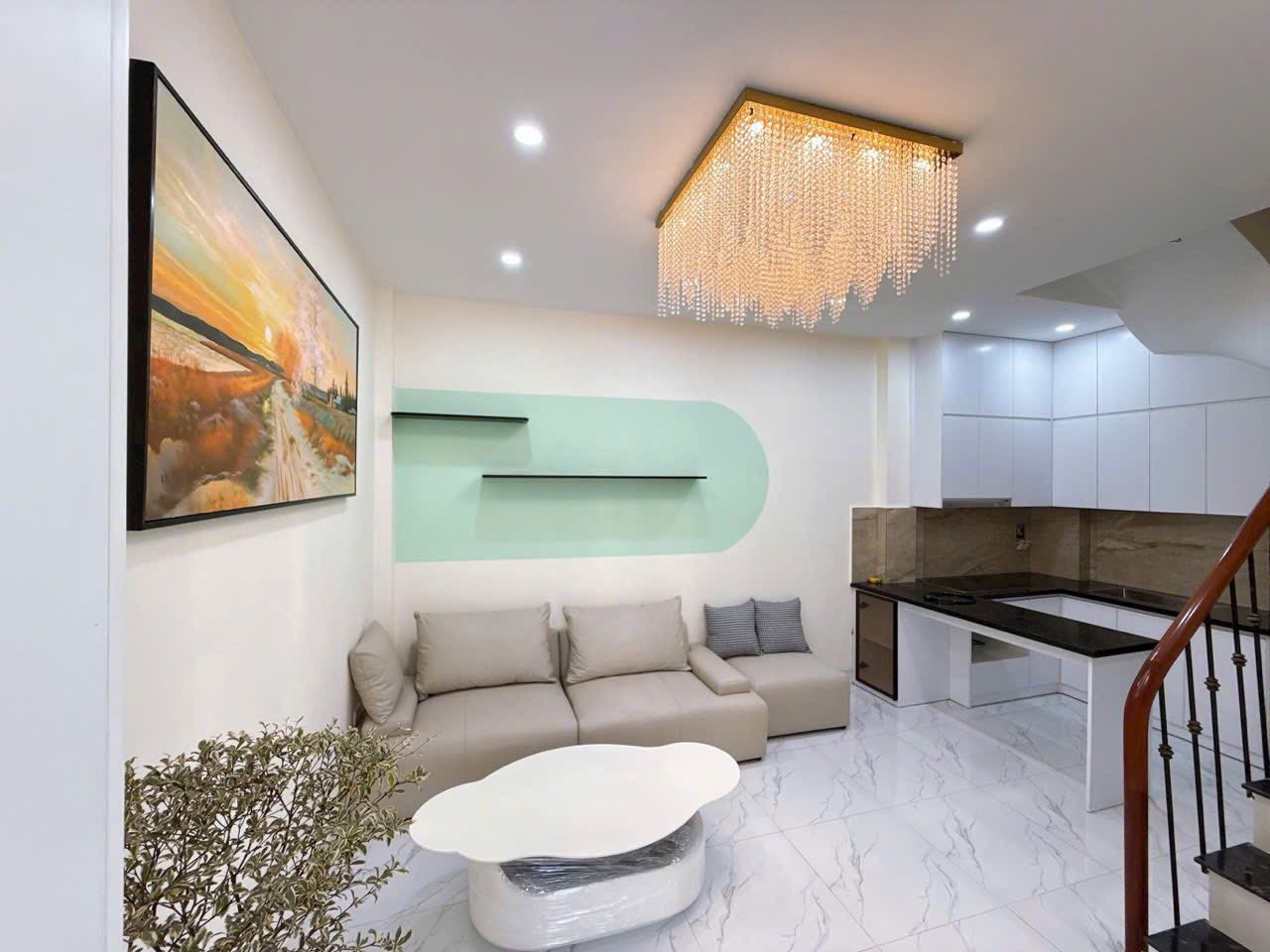Bán Nhà Trương Định Hoàng Mai , 37m2 5T 4m mặt tiền giá 6,35 tỷ
