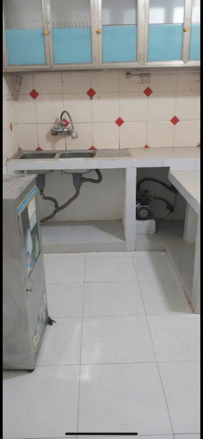 Cho thuê nhà ngõ 250 Tân Mai, 3 tầng x 30m2, 3 ngủ, 9 Triệu cỏ gđ, nhóm