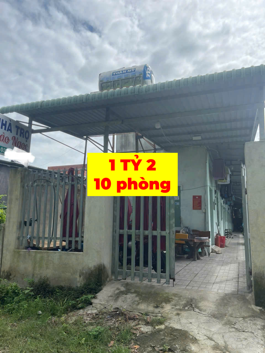 Chính chủ gửi căn trọ đang cho thuê 10 phòng ngay KCN Phước Đông giá 1 Tỷ 2 (thương lượng). Gọi: 0772507203