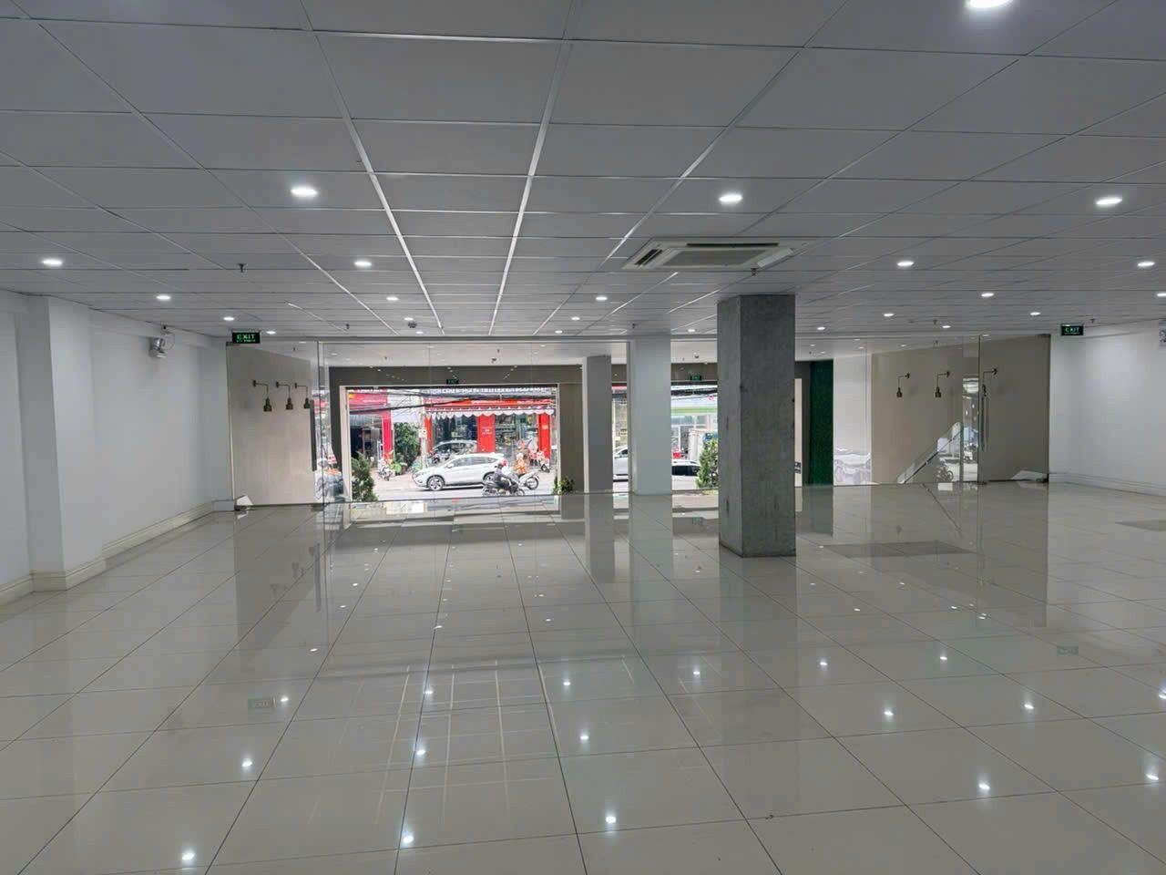 CHO THUÊ MẶT BẰNG TẦNG LỬNG – ĐƯỜNG NÚI THÀNH- 200 m²
